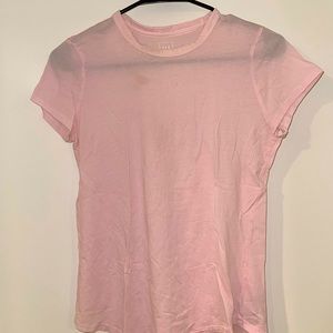 GAP light pink t-shirt
